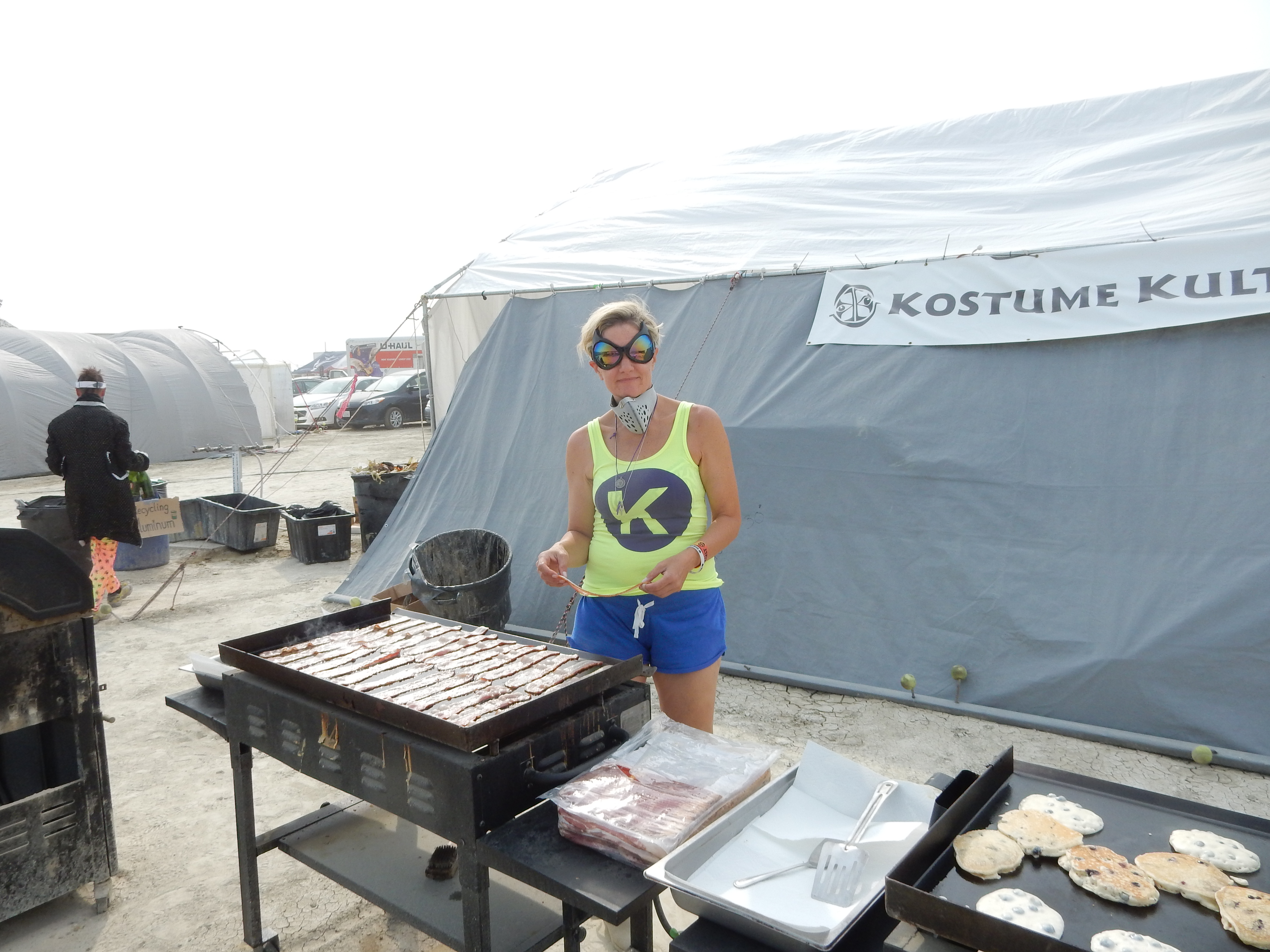 Give Me The Dirt – Eating At Burning Man (RV story part 2).
